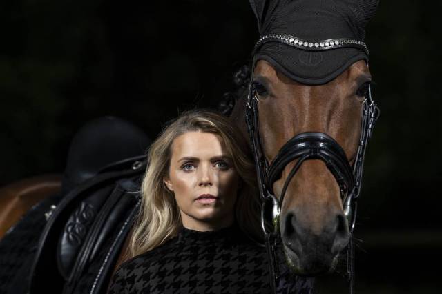 Bonnet Dynair Mesh Essence 2022 - Eskadron