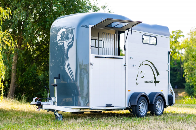VAN CHEVAL LIBERTE NEUF – TOURING COUNTRY XL AVEC SELLERIE – 2 PL 