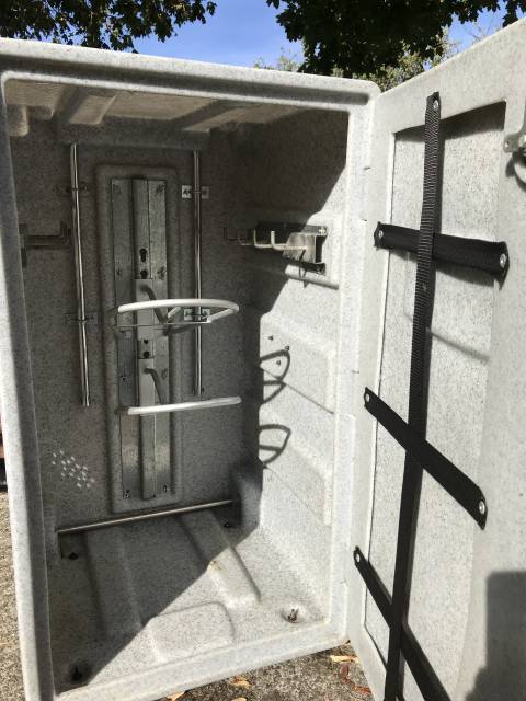 Malle de transport, armoire d&rsquo;&eacute;curie roulante