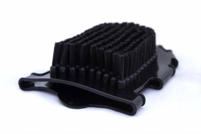 Gant brosse étrille