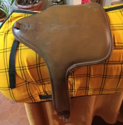 Selle Ikonic état neuf