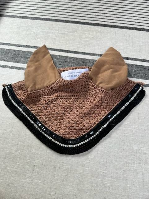 TAPIS CRISTINA SPORT BEIGE ET NOIR