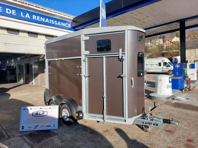 VAN IFOR WILLIAMS NEUF  – HB 506 PONT PORTE ARRIERE   – 2 PLACES