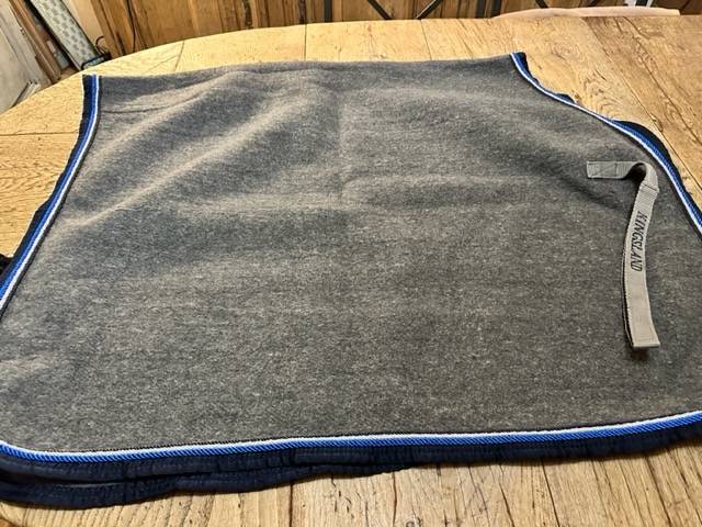 SUPERBE COUVRE REINS EN LAINE KINGSLAND