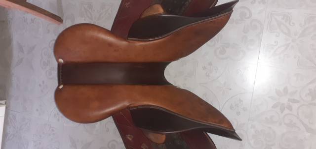 Selle CWD SE02 17", quartiers 2L, refaite en 2022