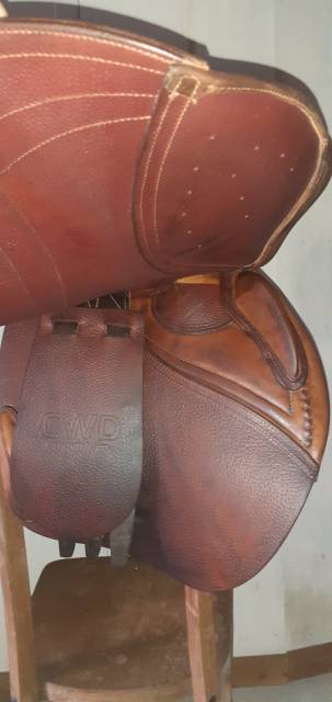 Selle CWD SE02 17", quartiers 2L, refaite en 2022