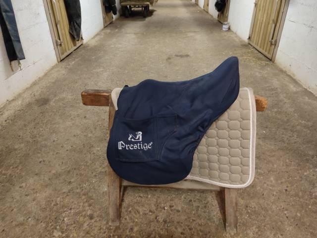 SELLE PRESTIGE FOUILLOUX État neuf