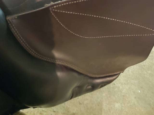 SELLE PRESTIGE FOUILLOUX État neuf