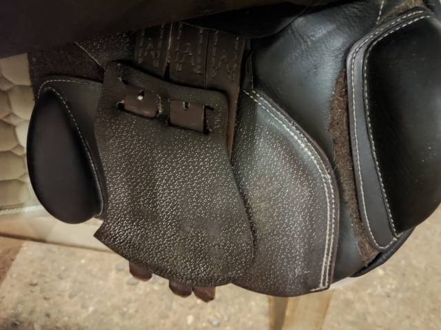 SELLE PRESTIGE FOUILLOUX État neuf