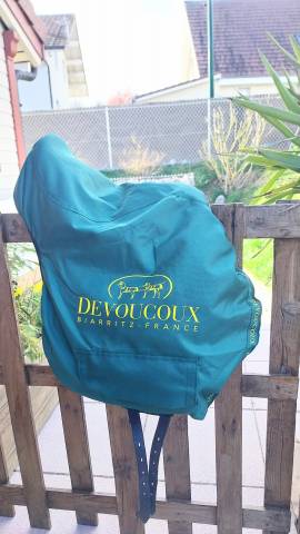 Selle dressage devoucoux 17"