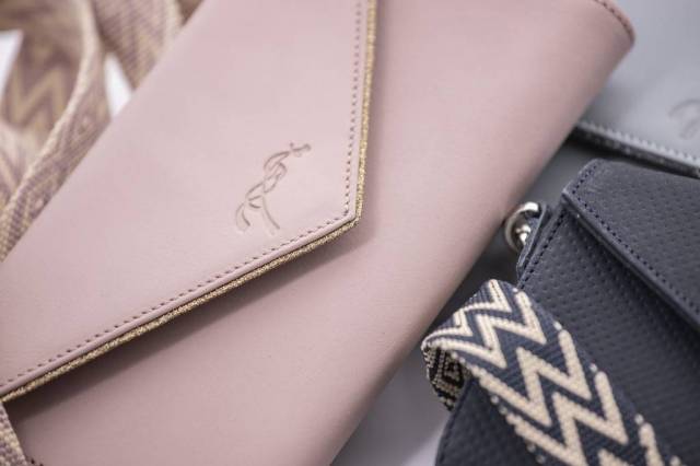 Pochette téléphone New Phone Pocket - PENELOPE