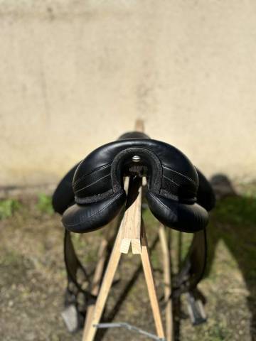 Selle de dressage devoucoux