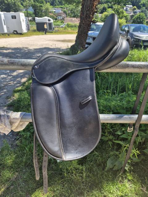 Selle de dressage Waldhausen 