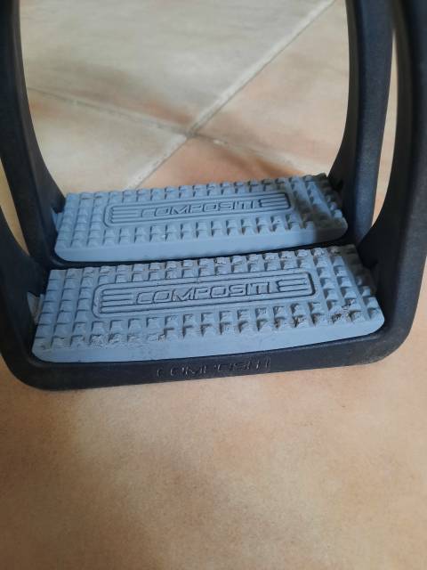 &Eacute;trier compositi 