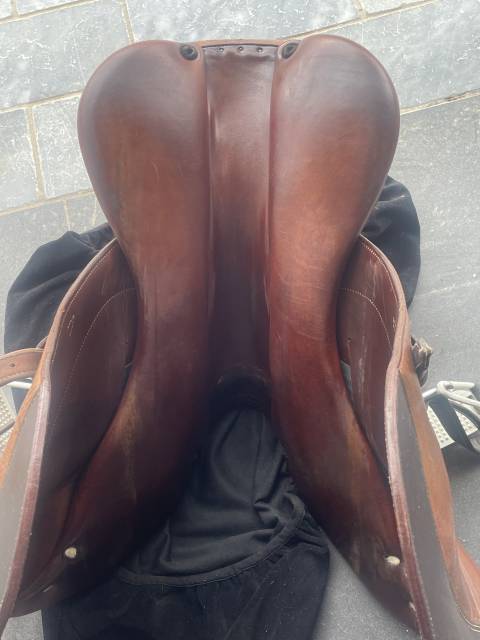 À vendre selle  obstacle Belloir 