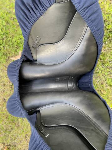 Selle Dressage Eric Thomas 17 pouces