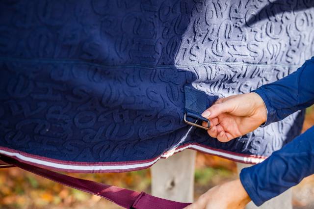 Couverture polaire horseware embossed jersey - horseware - polyester bross&eacute;