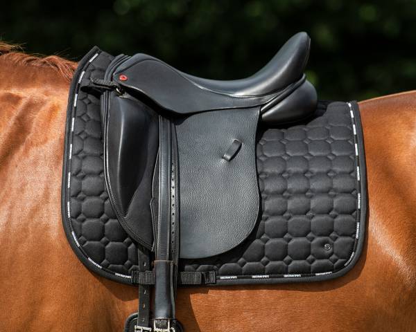 Tapis de dressage Denver QHP