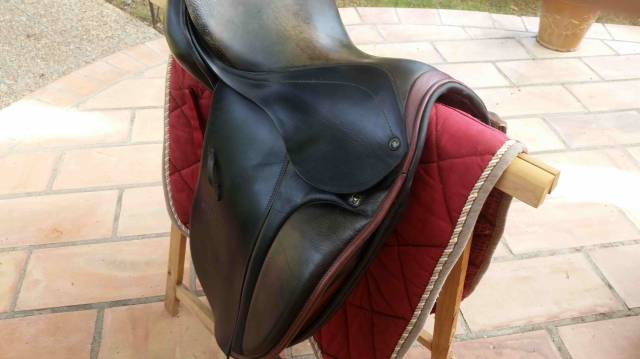 Selle de dressage Stubben Juventus 17 pouce