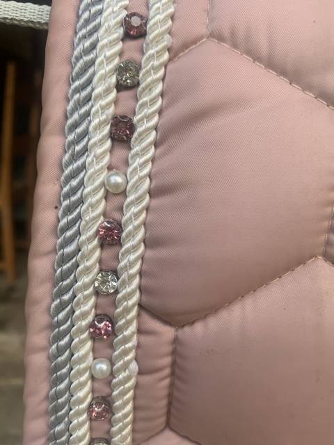 Tapis rose F&eacute;lix bulher 