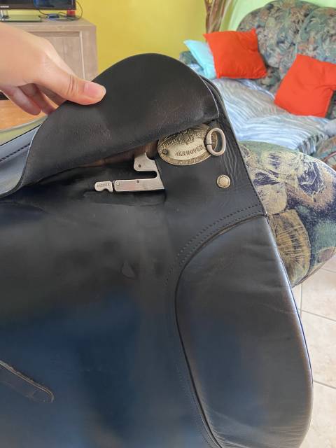 Selle de dressage 17 pouce - bon état général