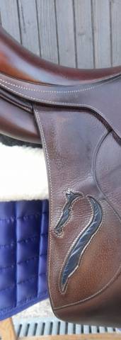 Selle Antarès modèle connexion