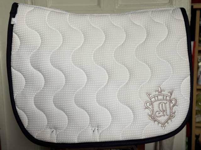 Tapis Penelope Leprevost et bonnet Sapristouch