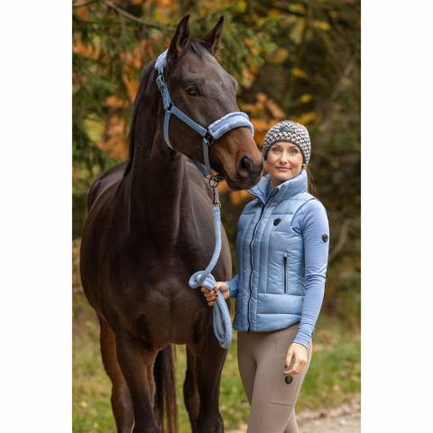 Veste sans-manches surpiqu&eacute;e bleu ciel pour dame - Covalliero Hiver 2024