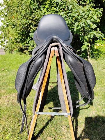 Thorowgood T8 Dressage Haut Garrot 18' avec 4 arcades