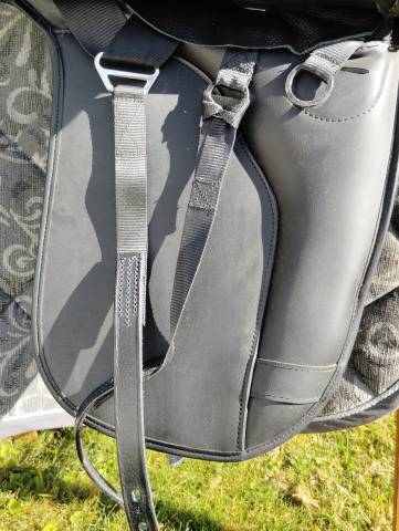 Thorowgood T8 Dressage Haut Garrot 18' avec 4 arcades