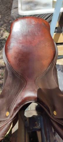 Selle Bruno Delgrange 17.5 petit prix pour départ rapid