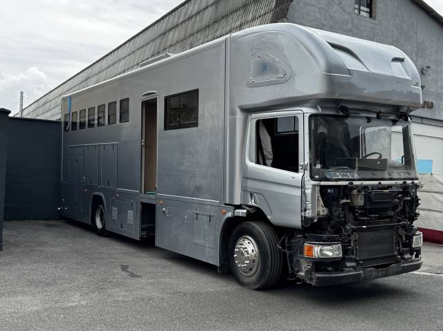 Camion chevaux 7 places - home car CONCEPTPGO