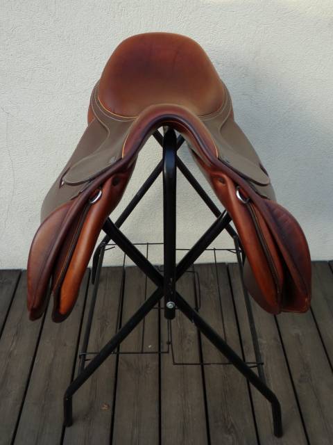 Selle Childeric FAP 17' arcade très large 