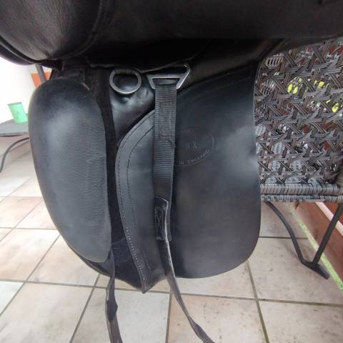 Selle Kent&Master > Thorowgood T4 T8 COB cuir 17 pouces