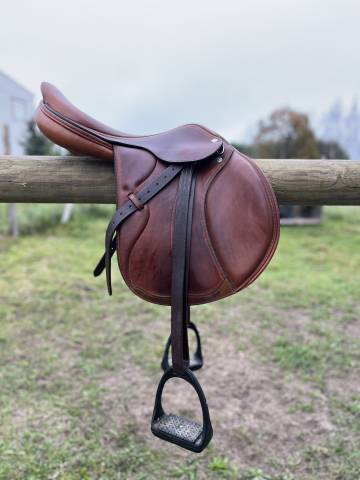 Selle Synergy Equipe 17’ cognac - état neuf