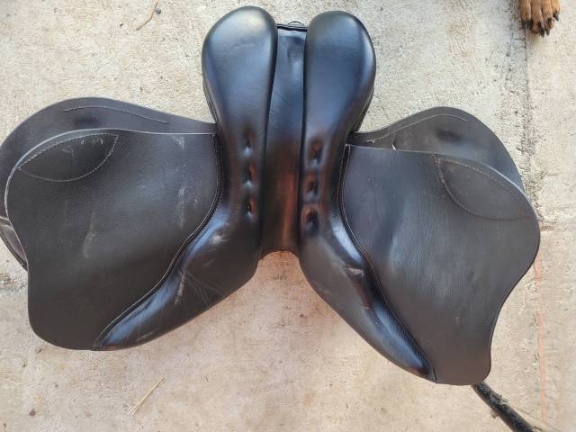 Selle cuir fouganza 17,5"
