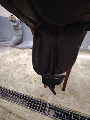selle dressage 16,5 neuve cuir