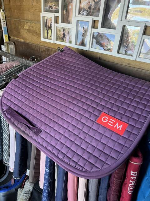 Tapis gem violet 
