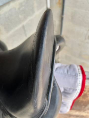 URGENT ‼️ Selle de dressage 