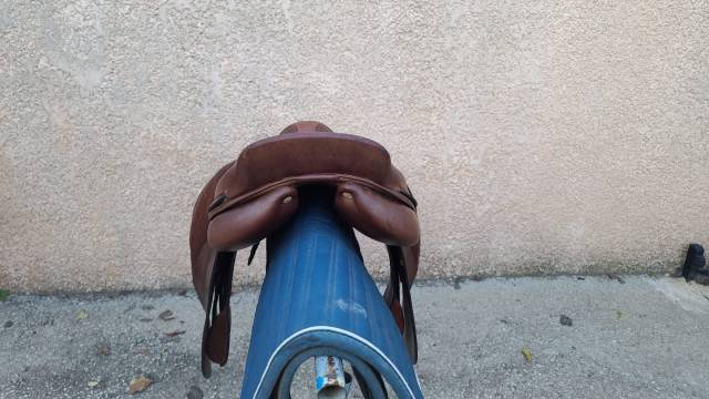 Selle fleur de lys 17,5