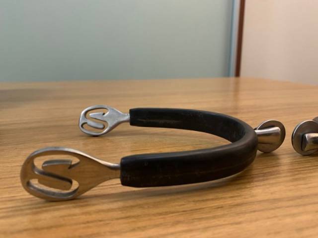 éperons à mollettes lisses 2,3 cm