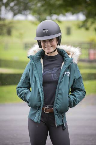 Casque visière large mat - Penelope Collection