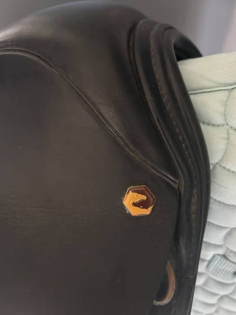 Selle dressage 17.5 pouces 