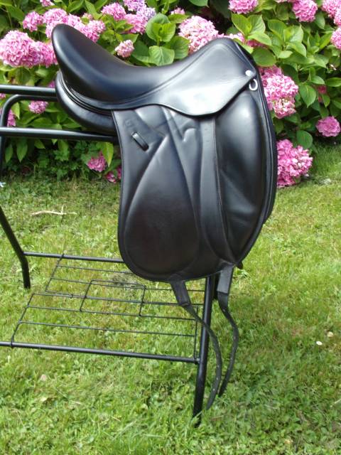Selle Dressage Devoucoux Makila S 17'