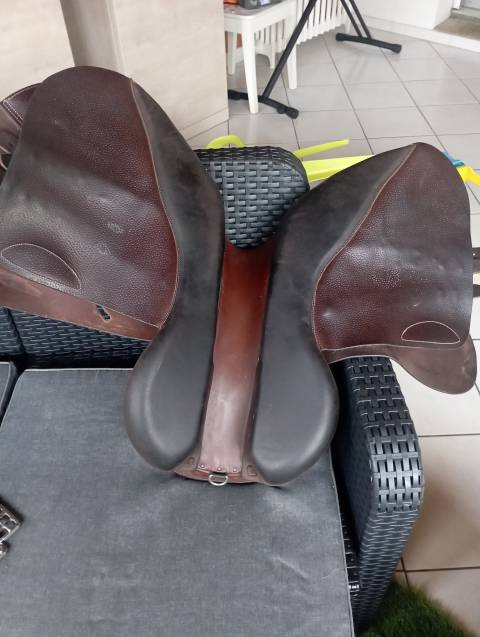 Selle forestier modèle club 17 pouces