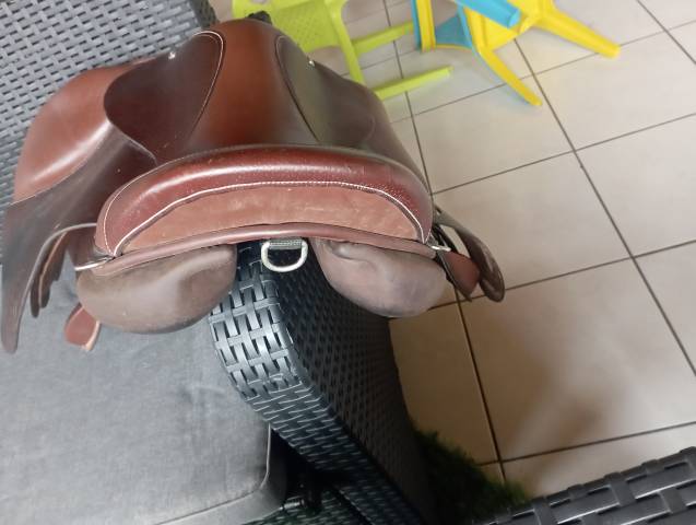 Selle forestier modèle club 17 pouces