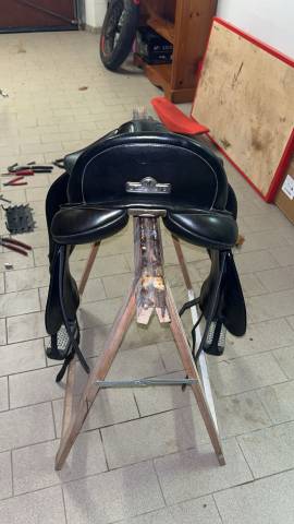 Selle de dressage battes 