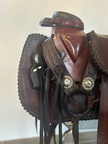 Selle mexicaine collier de chasse et tapis 