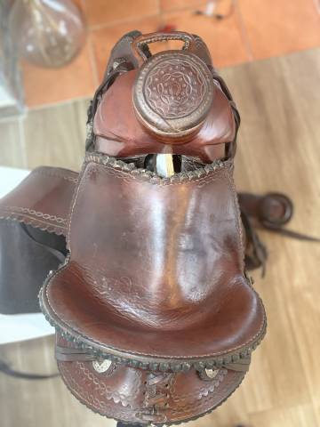 Selle mexicaine collier de chasse et tapis 