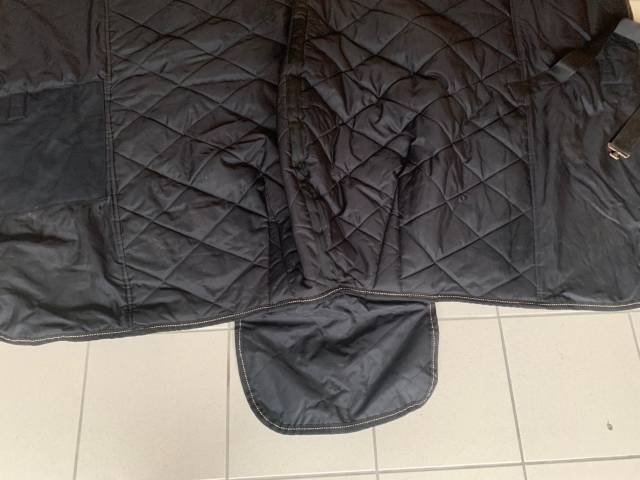 couverture d'écurie noire eskadron 200 gr 165 cm 